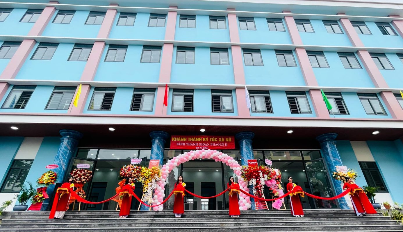 Trường Cao đẳng Hòa Bình Xuân Lộc: Niềm vui đầu năm học mới